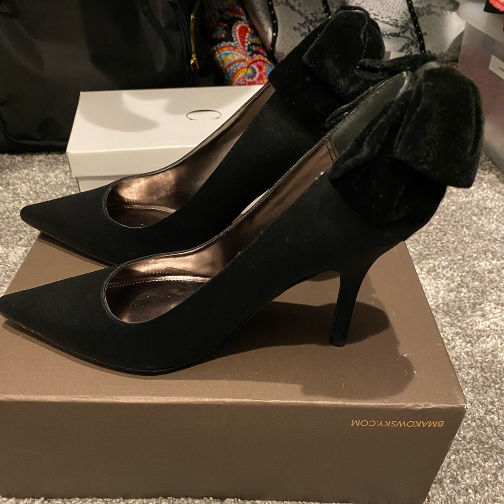Brand new/never worn satin shoes with bow - Picture 6 of 6